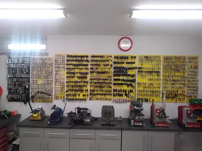 "Edzio" Robert Iłenda - Dorabianie i kodowanie kluczy, systemy Master Key i jednego klucza